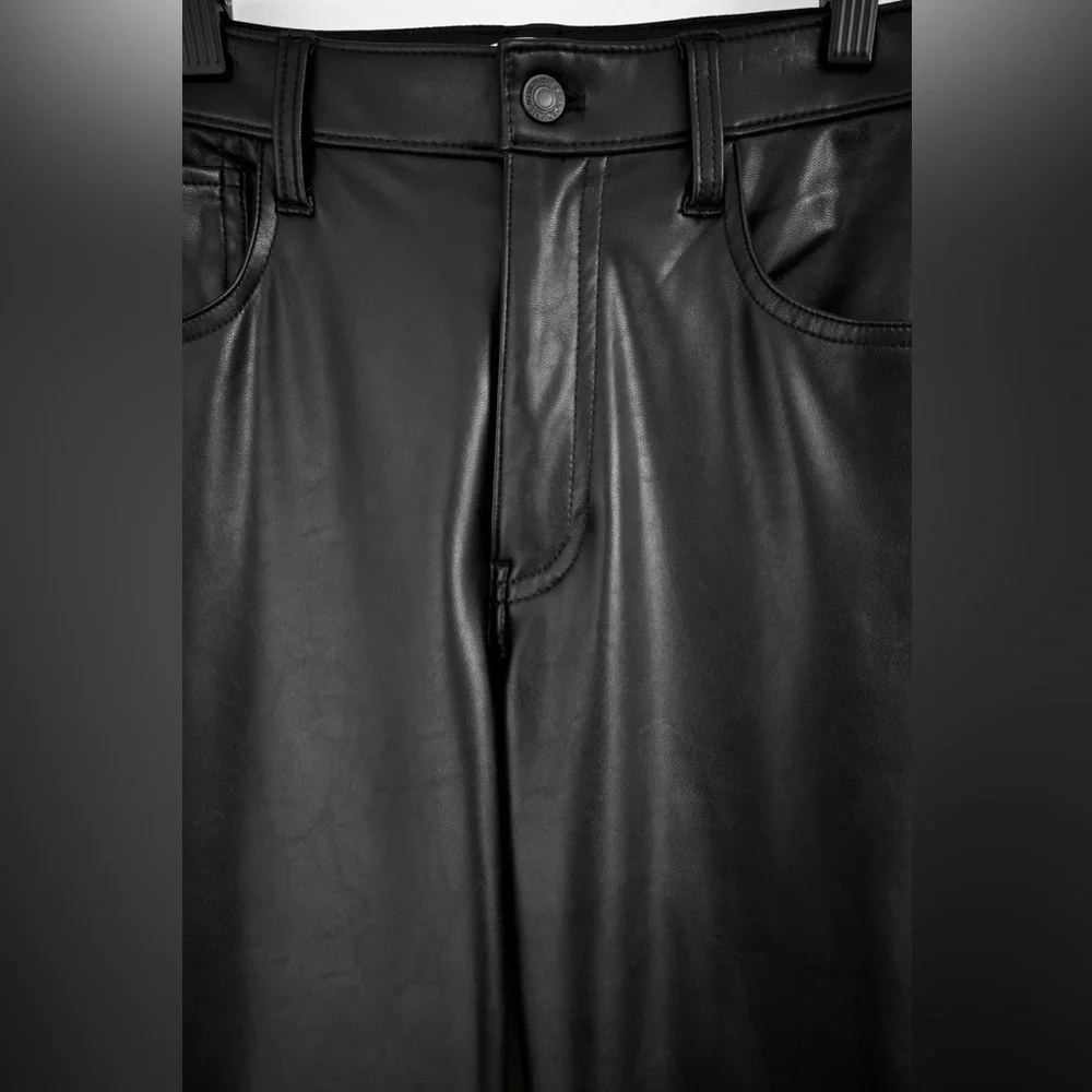 Abercrombie & Fitch “The skinny high rise” faux leather pants - Picture 5 of 8